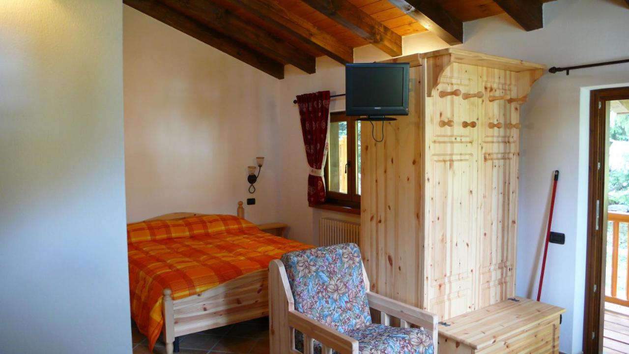 Residence Les Myosotis Champoluc Exterior foto