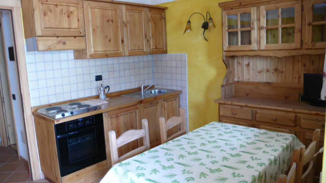 Residence Les Myosotis Champoluc Exterior foto