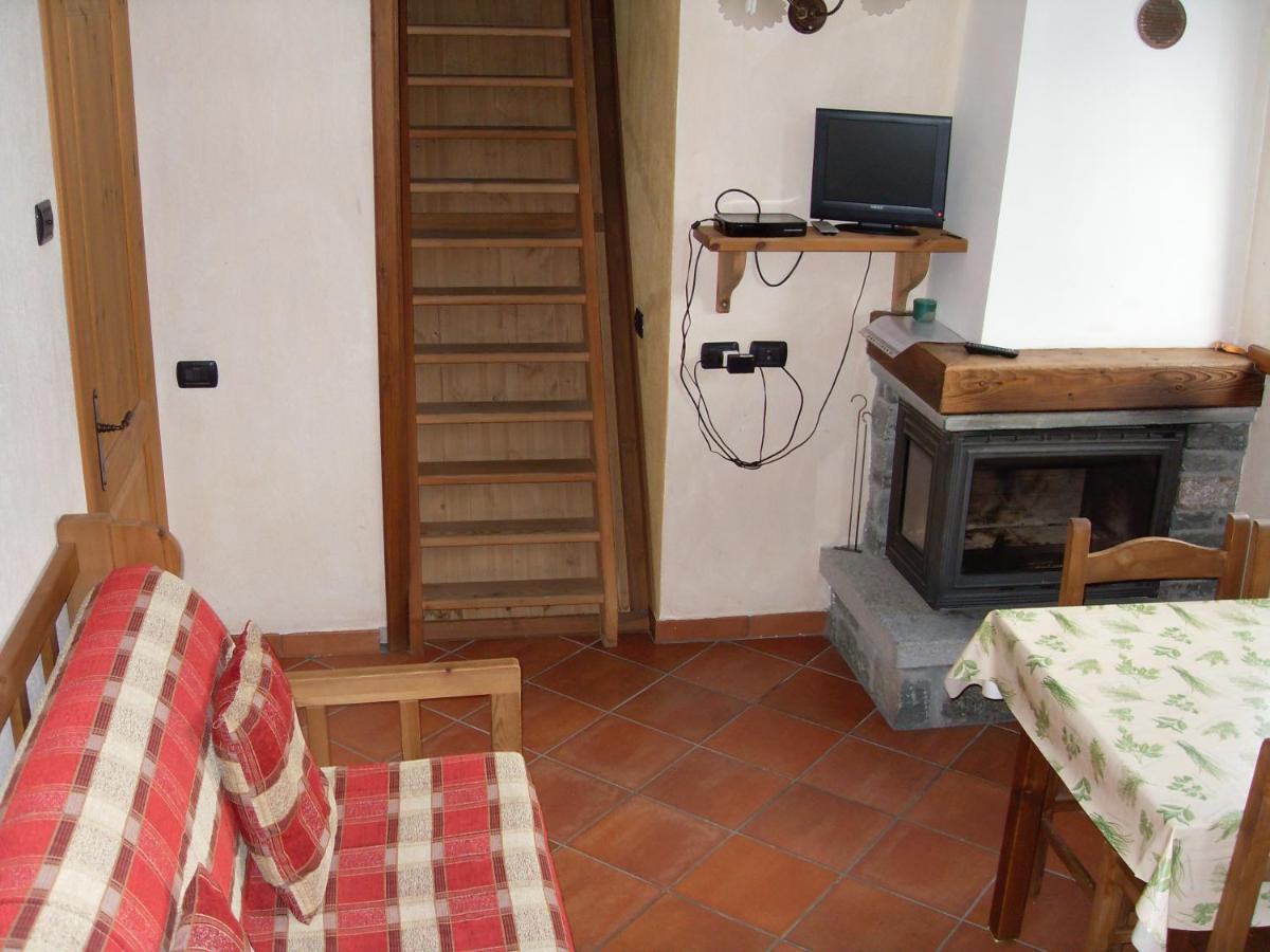 Residence Les Myosotis Champoluc Exterior foto