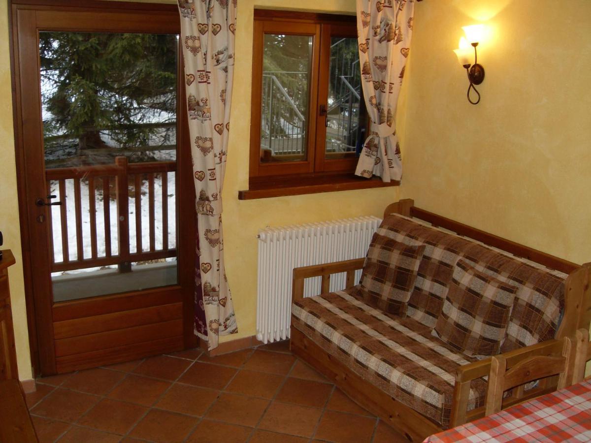 Residence Les Myosotis Champoluc Exterior foto