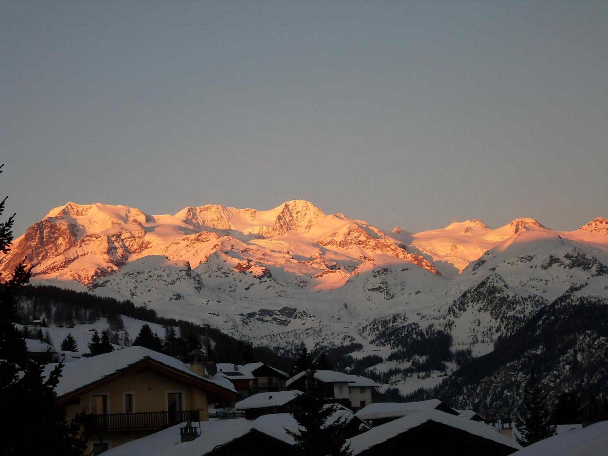 Residence Les Myosotis Champoluc Exterior foto