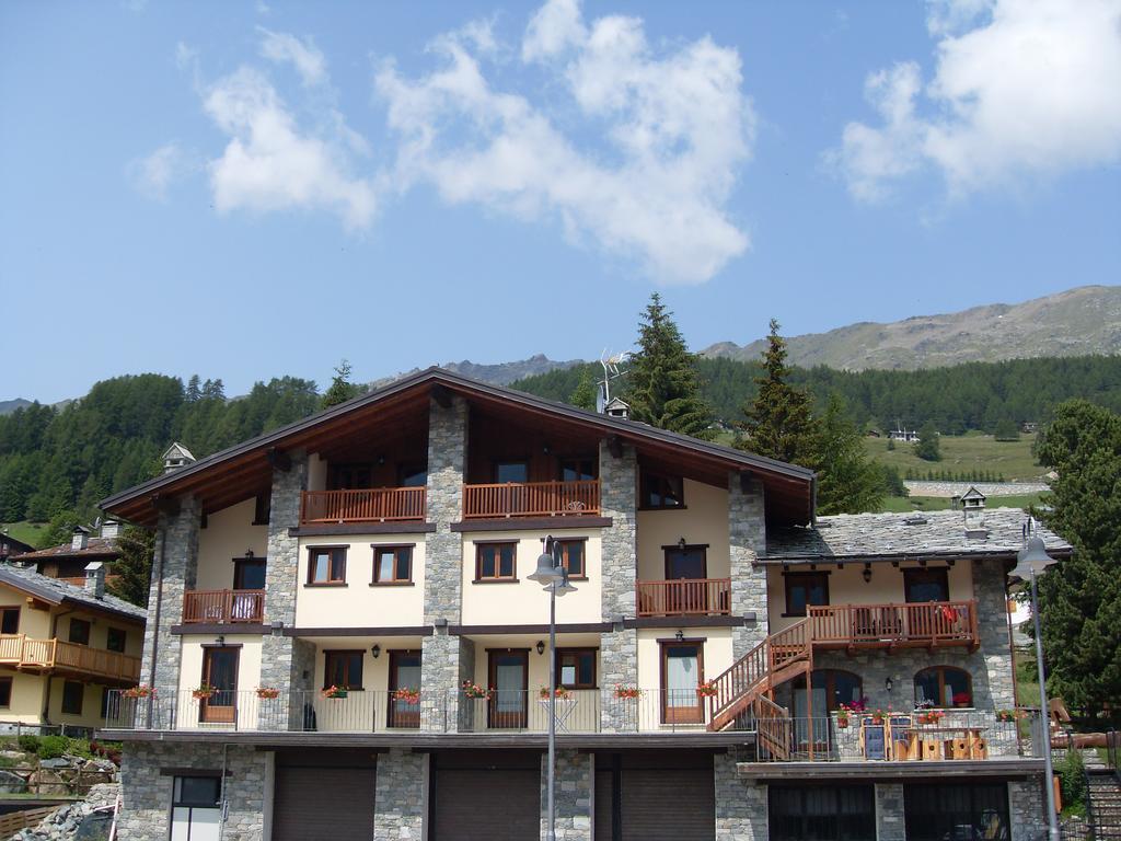 Residence Les Myosotis Champoluc Exterior foto