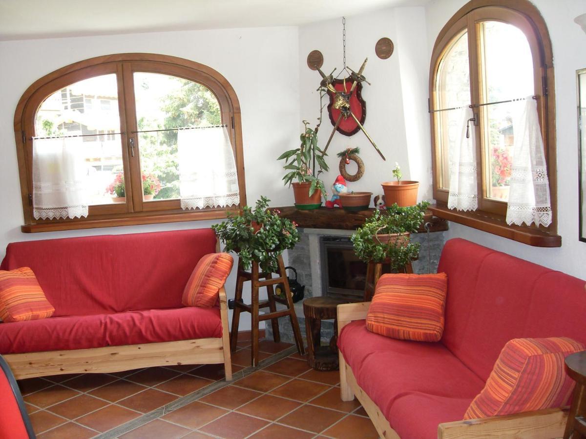 Residence Les Myosotis Champoluc Exterior foto