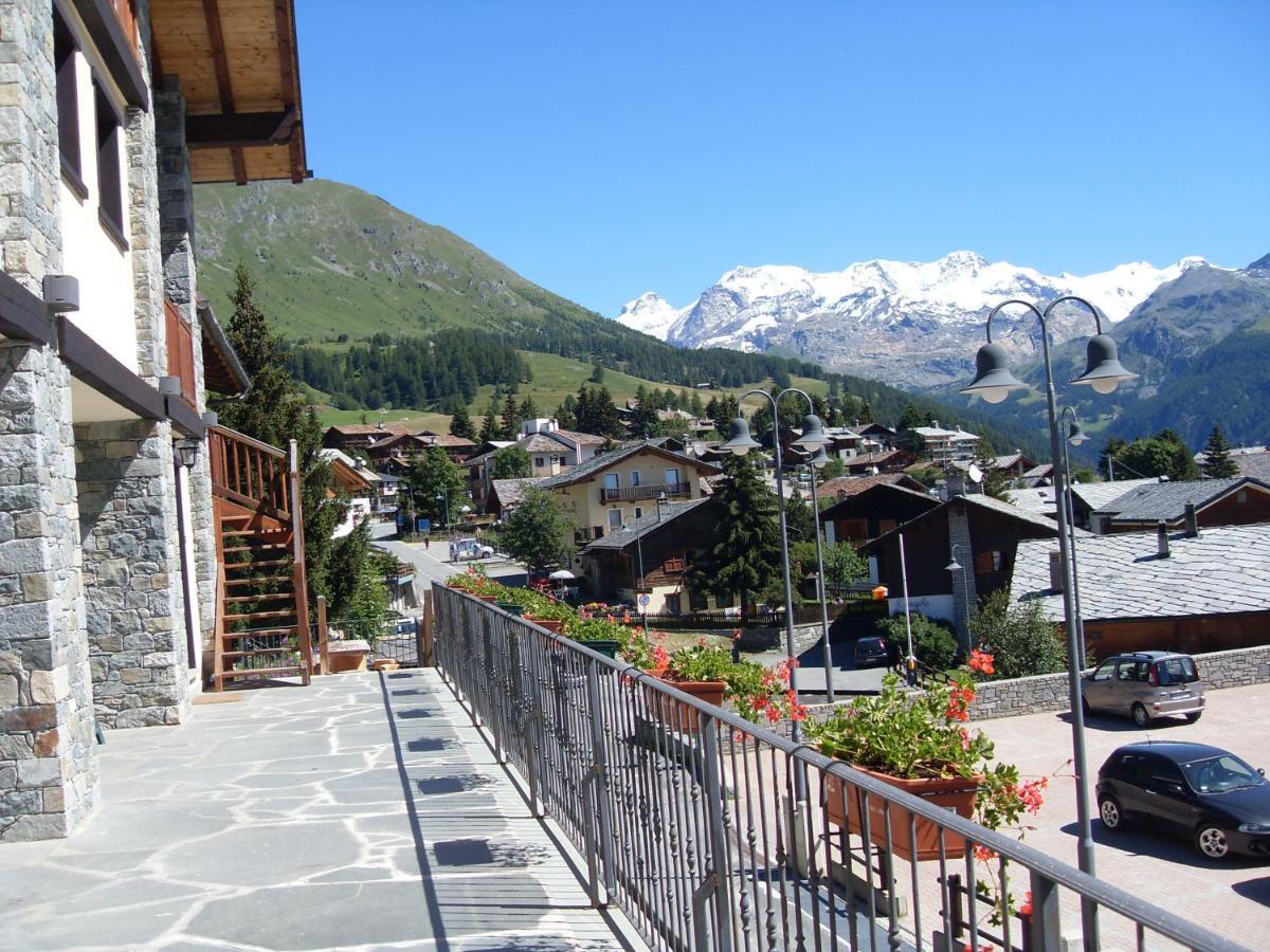 Residence Les Myosotis Champoluc Exterior foto